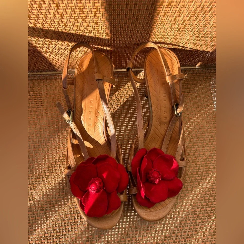 Chie Mihara  Spanish red flowers leather sandals NWT 8,5 (39) - Picture 13 of 15